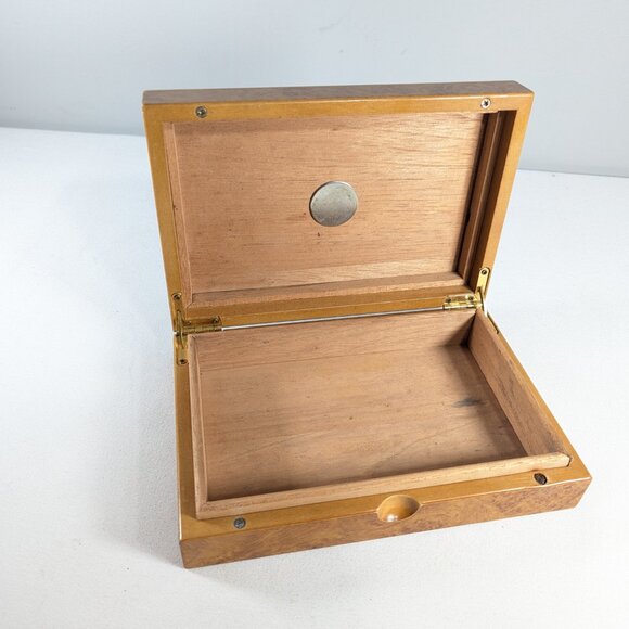 Minimalist Burl Maple cigar humidor, travel cigar storage box - Picture 6 of 10